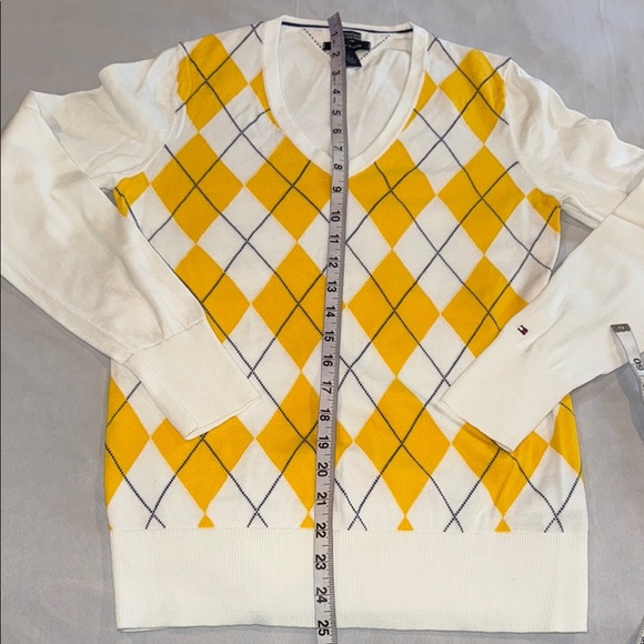 Tommy Hilfiger Argyle Sweater Yellow and White V-Neck Women's Size M - Picture 6 of 7